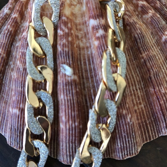 DIAMOND PAVED CHUNKY LINK LARGE EARRINGS - Picture 2 of 3